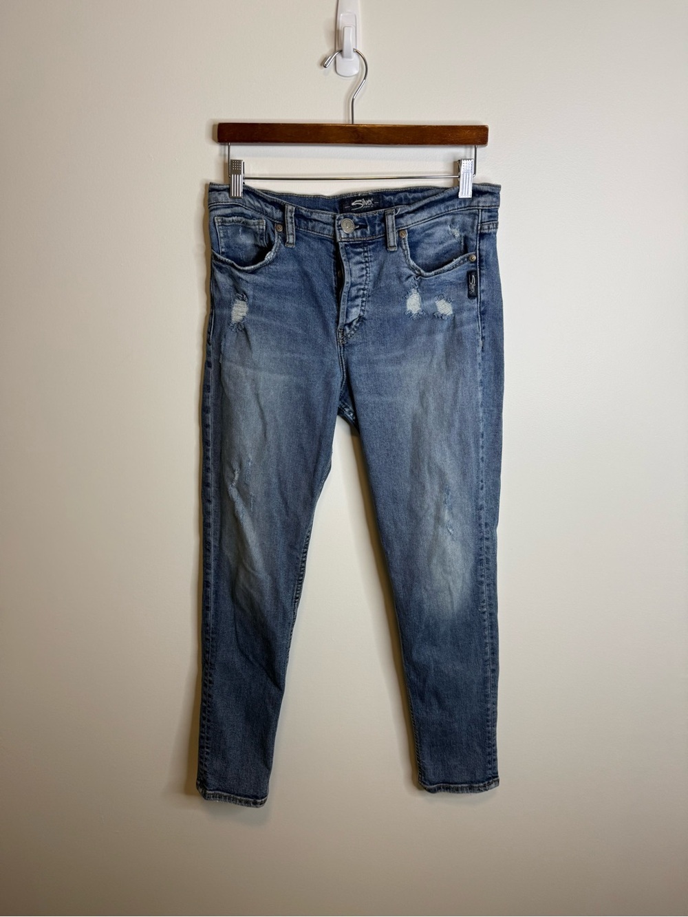 Silver Jeans Women's the mom jeans Faded Blue Distressed Denim size 29